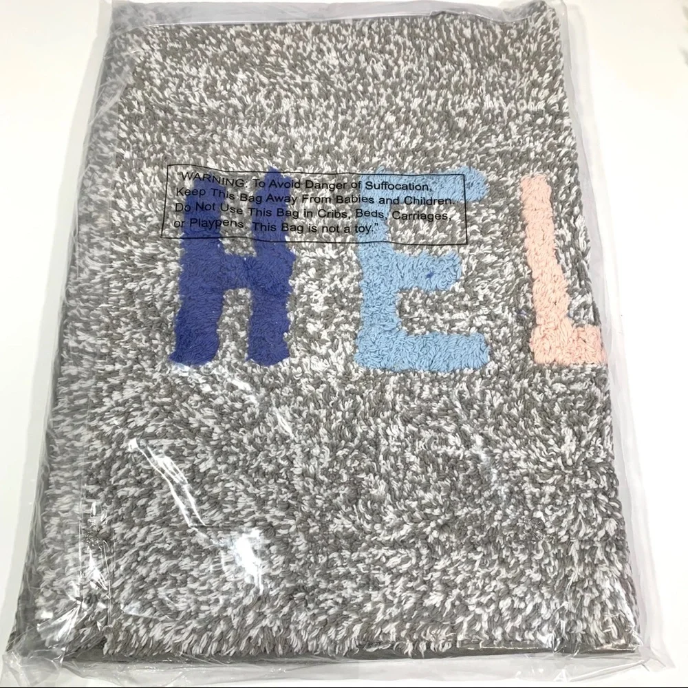 2Pk Room Essentials 24